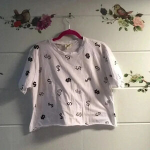 Women’s tee shirt size large